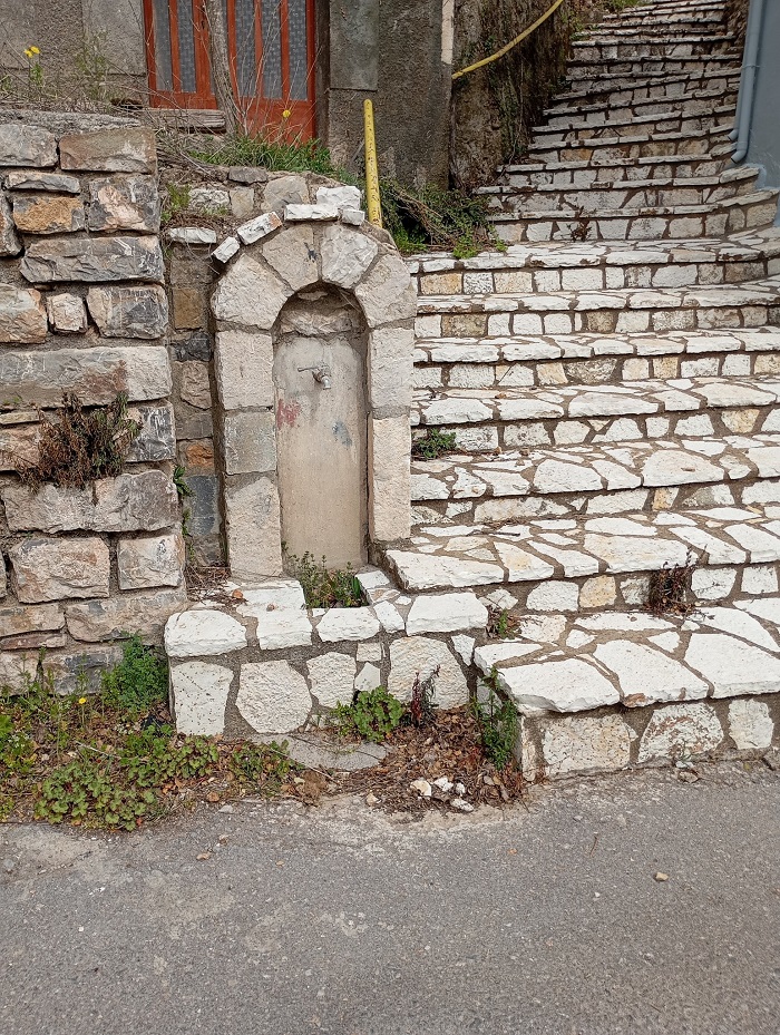 ΛΙΑΝΑ ΠΙΤΑ 3